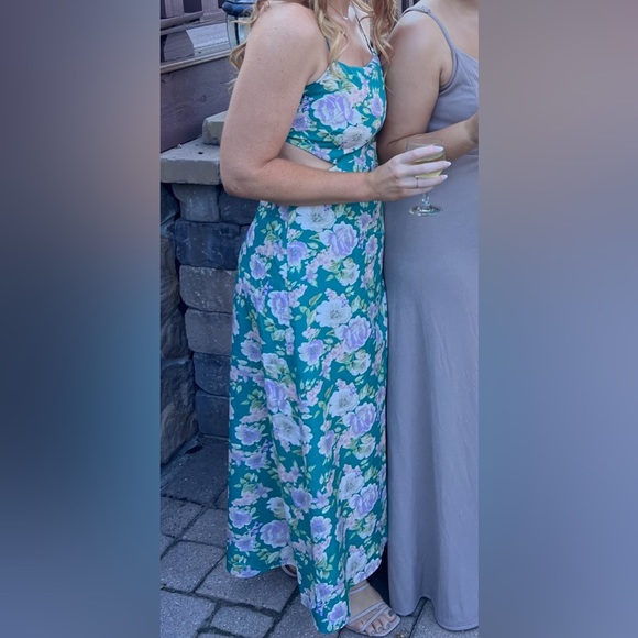 Stunning Open Back Dress - Picture 1 of 5